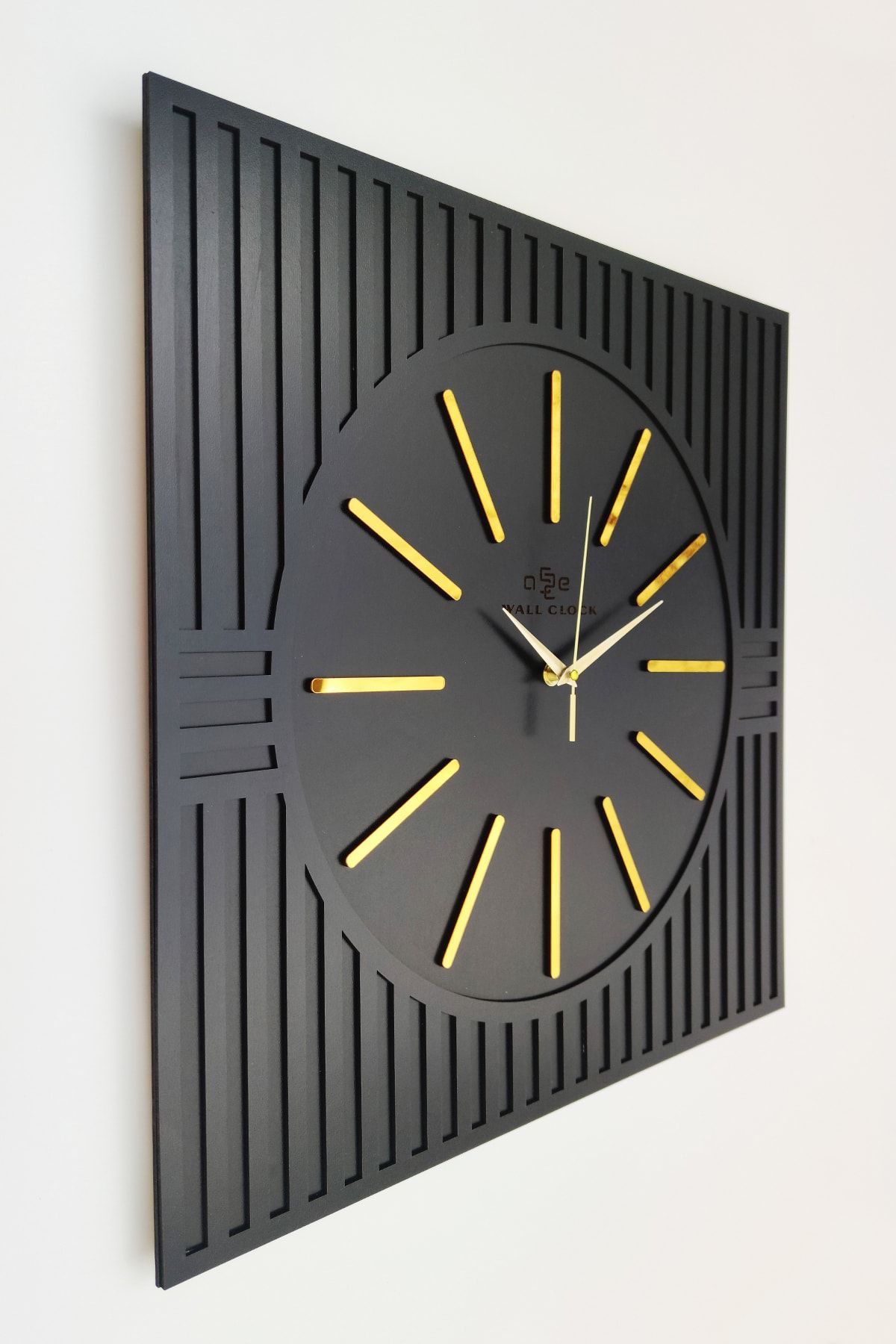 ➥ Modern Kare Saatler