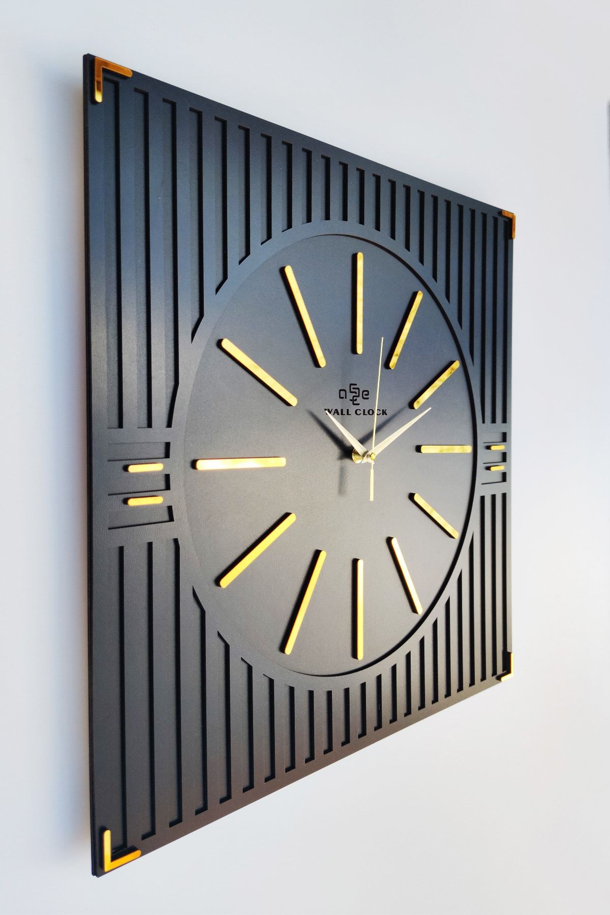 ➥ Modern Kare Saatler